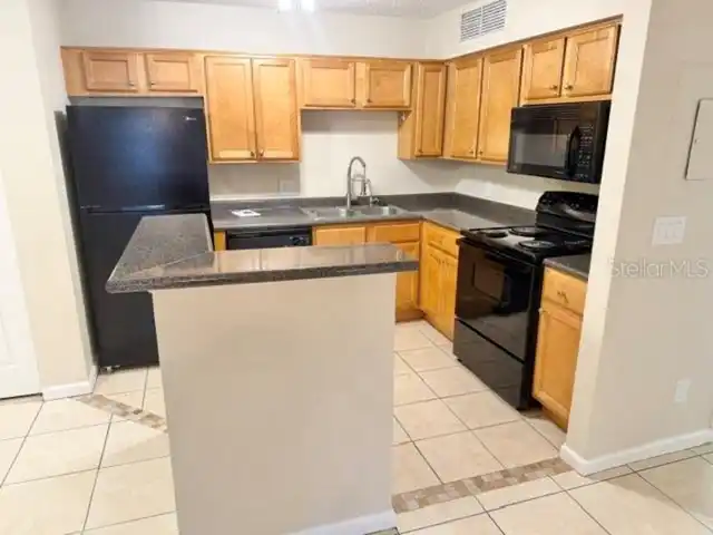 Listing Photo 9