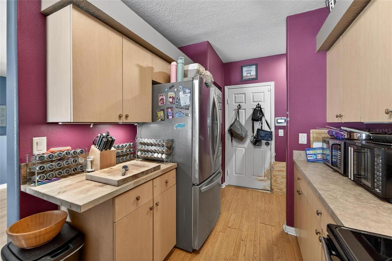 Listing Photo 12