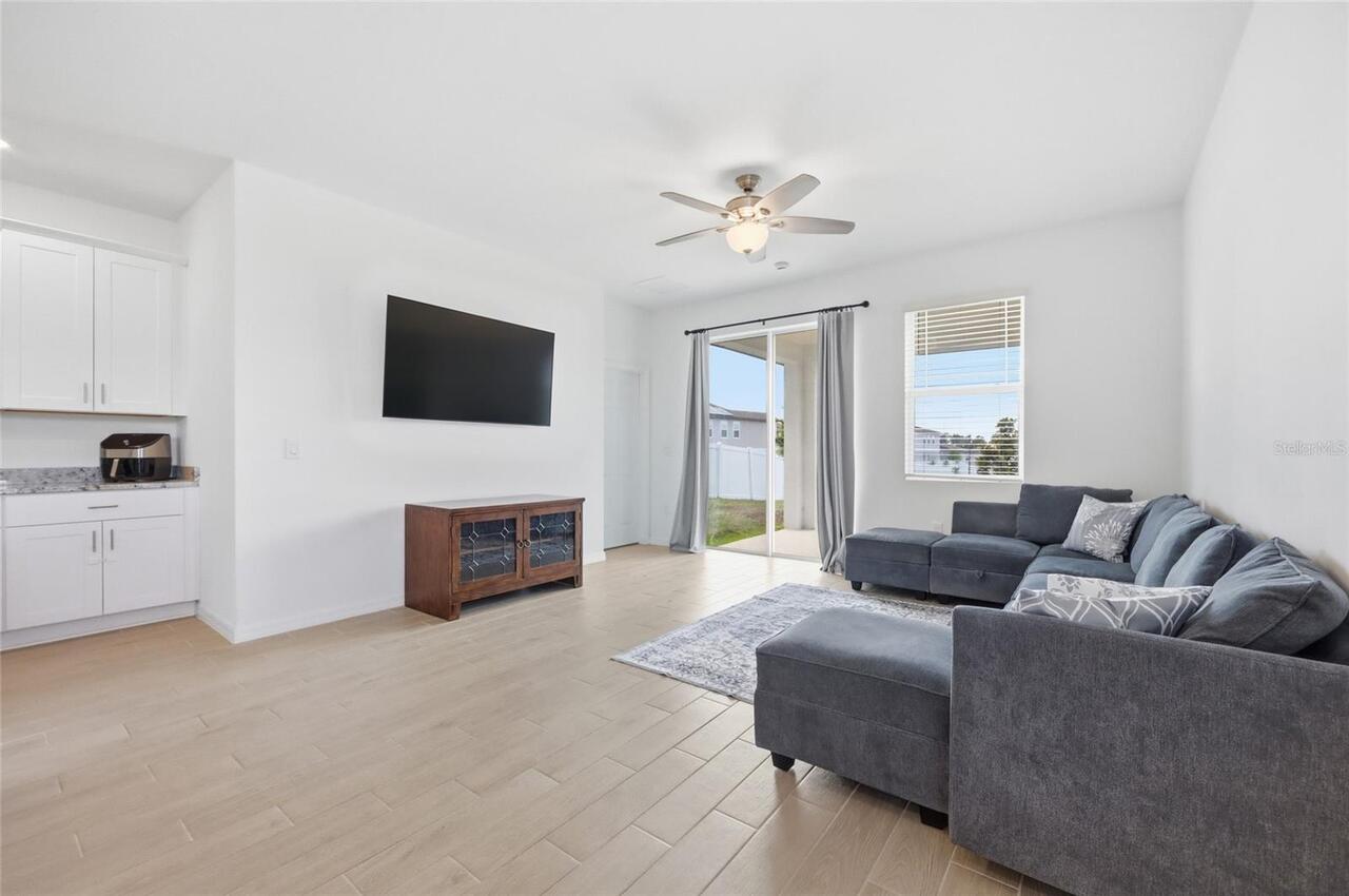 Listing Photo 17
