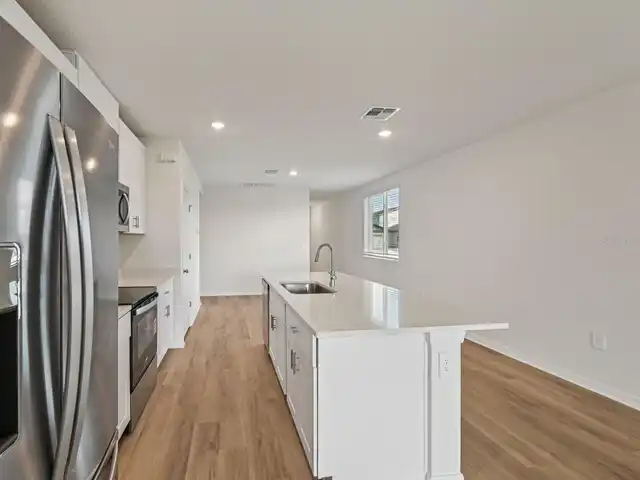 Listing Photo 6