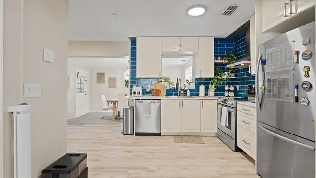 Listing Photo 28