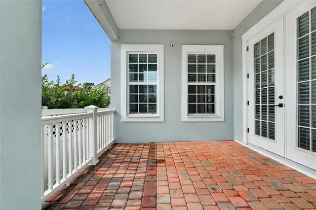 Listing Photo 12