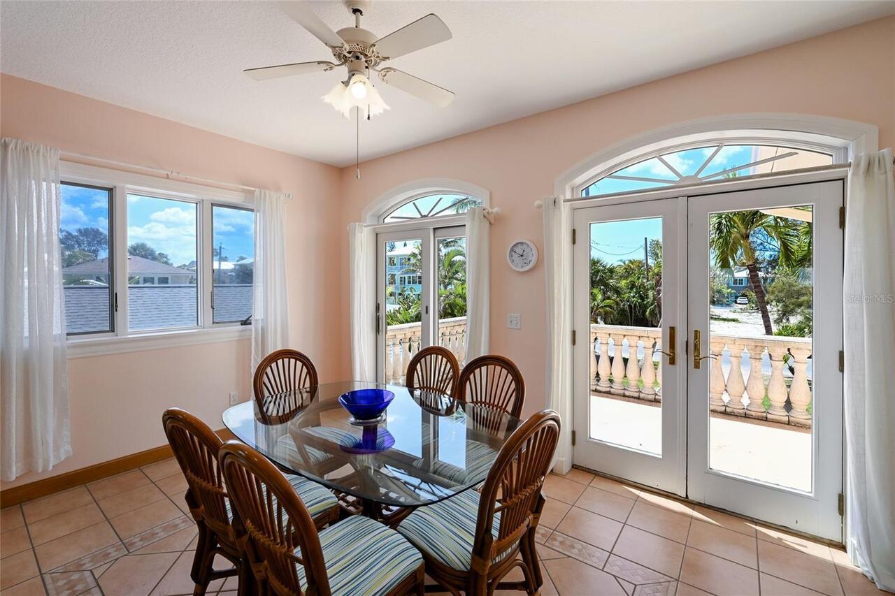 Listing Photo 17