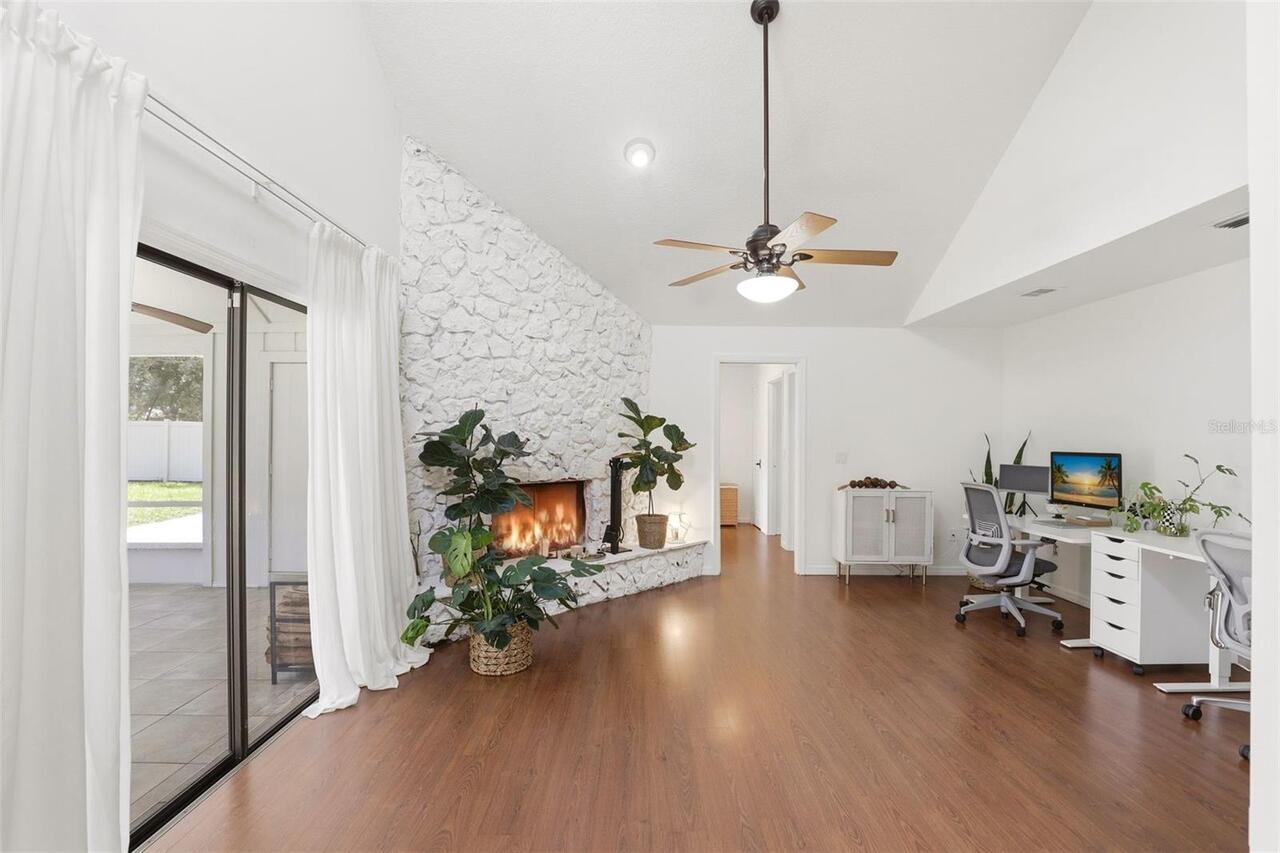 Listing Photo 9