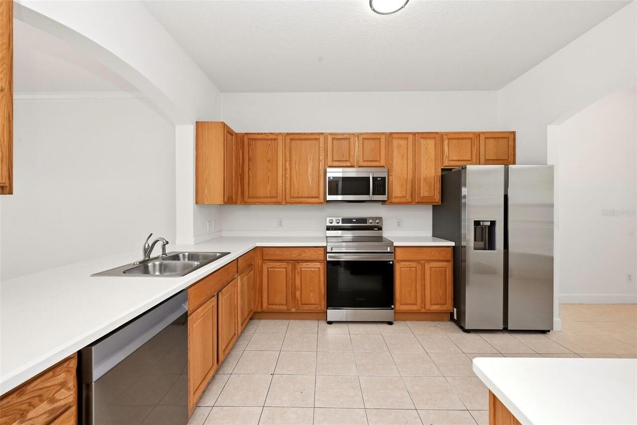 Listing Photo 12
