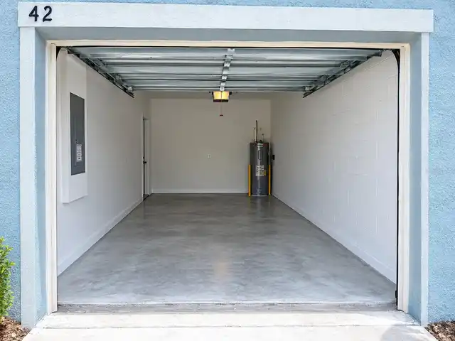 Listing Photo 14