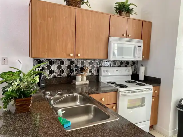 Listing Photo 9