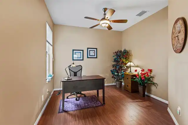 Listing Photo 12