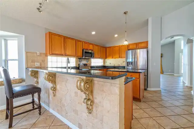 Listing Photo 8