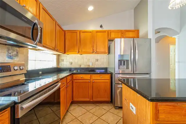 Listing Photo 9
