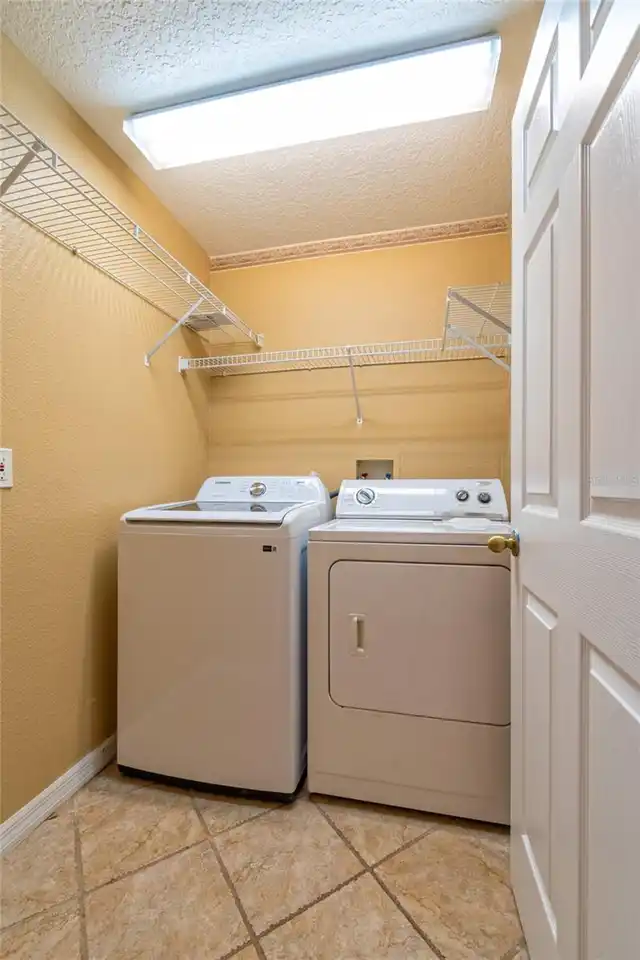 Listing Photo 12