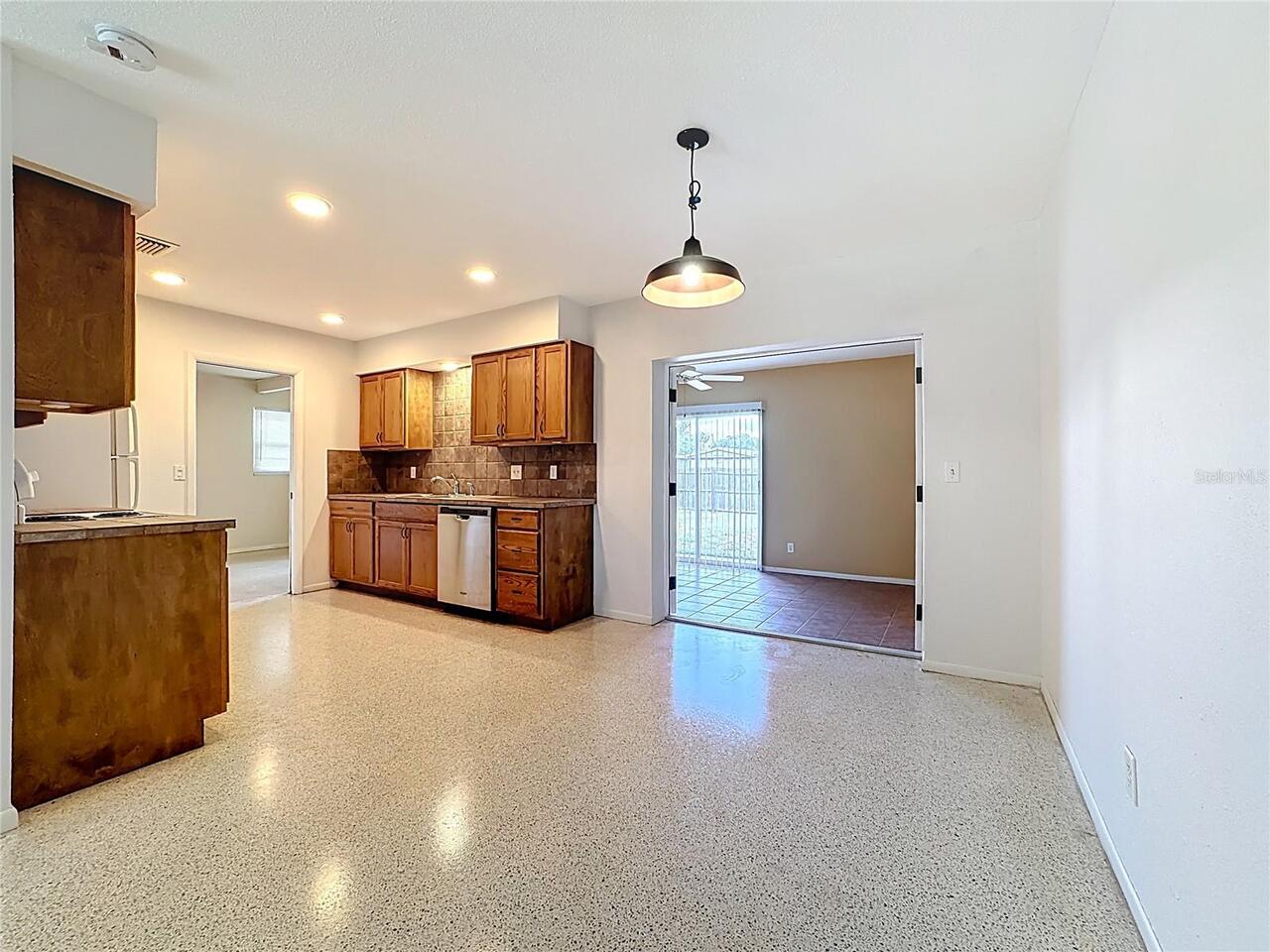 Listing Photo 7