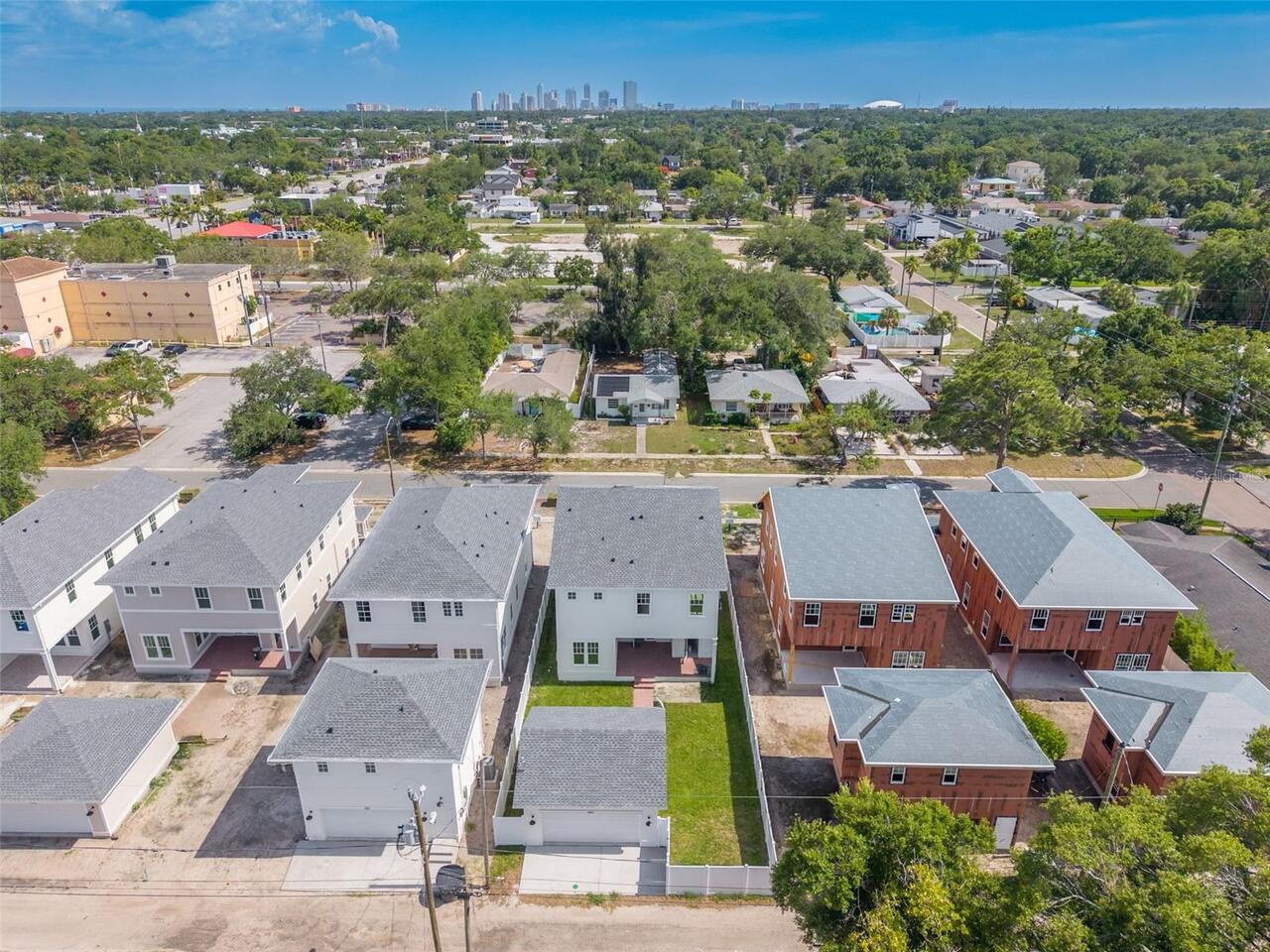 Listing Photo 11