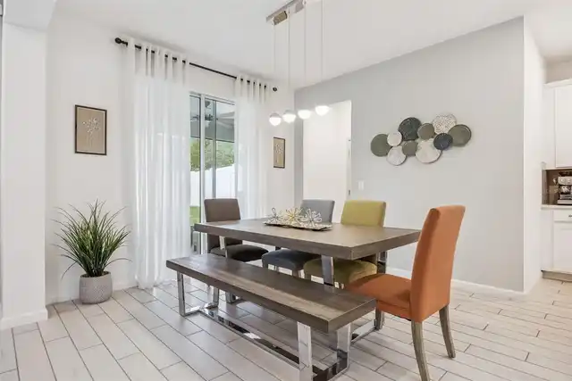 Listing Photo 11