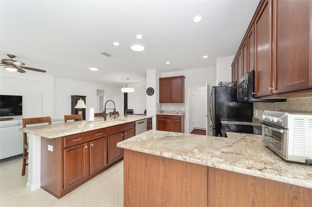 Listing Photo 16