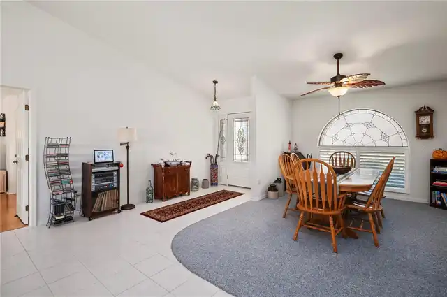 Listing Photo 12