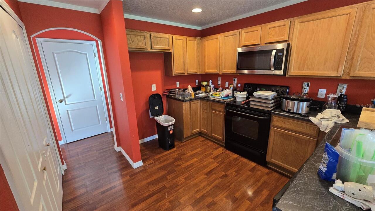 Listing Photo 9