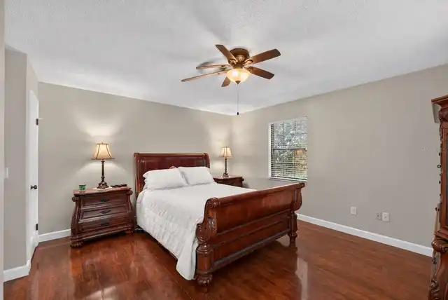 Listing Photo 20