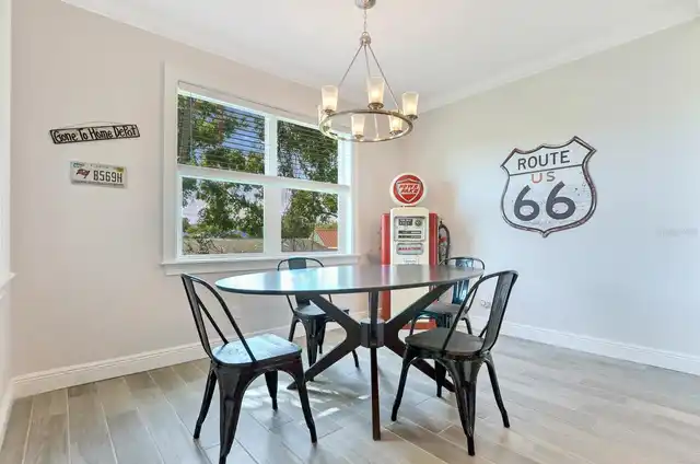 Listing Photo 11