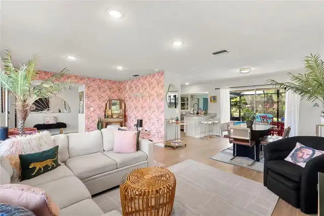 Listing Photo 14