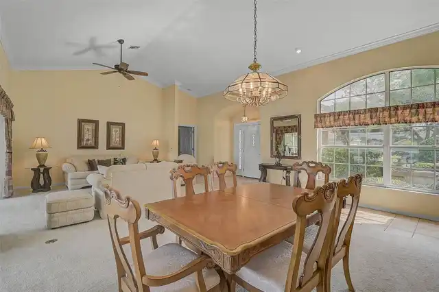 Listing Photo 12