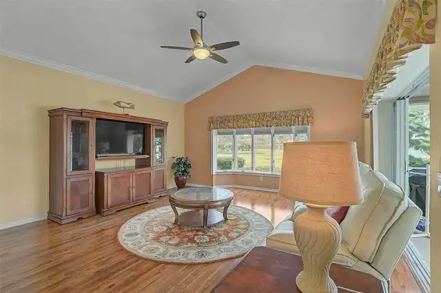 Listing Photo 29