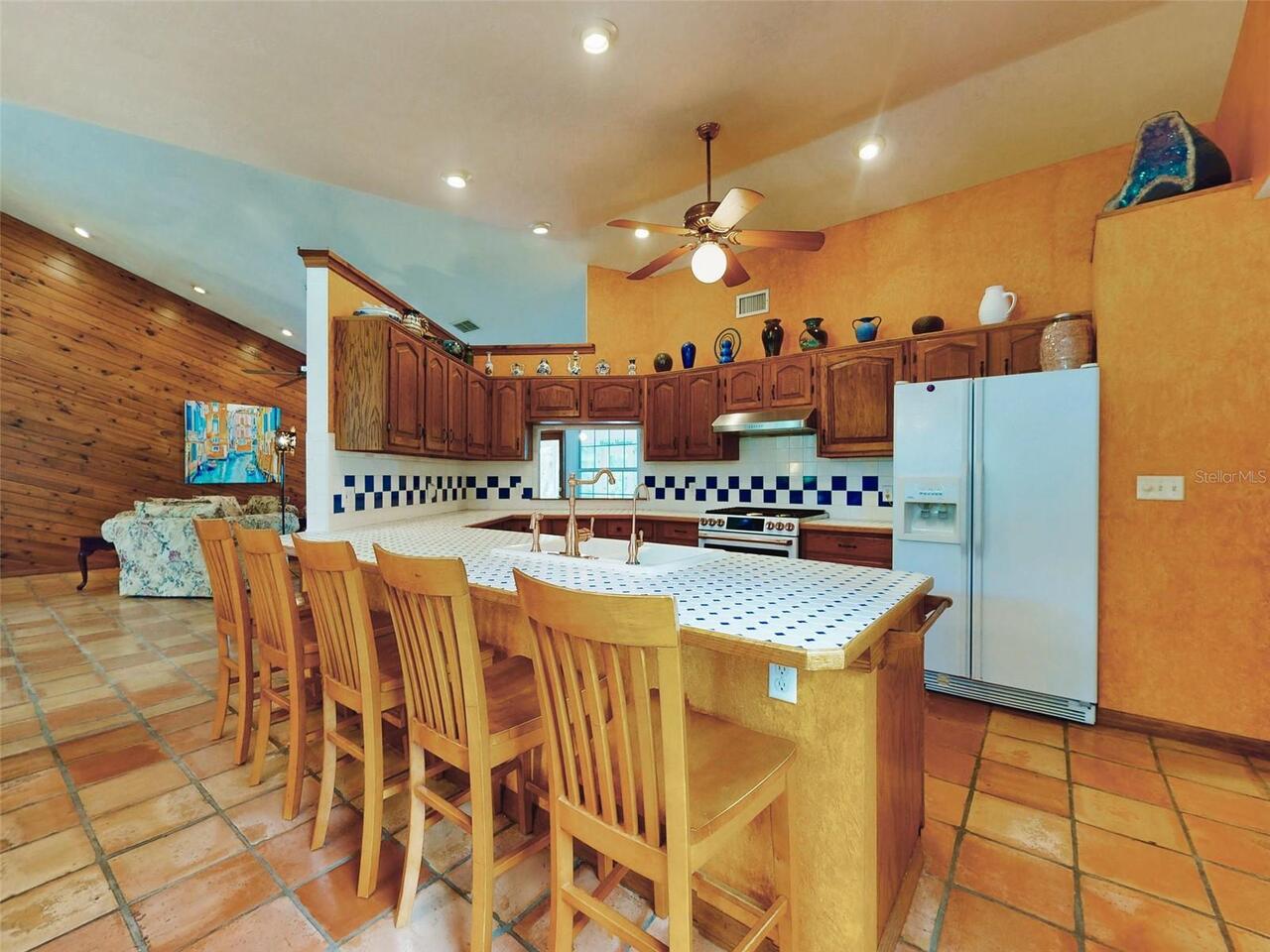 Listing Photo 14