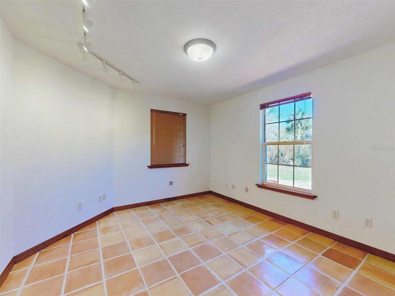 Listing Photo 24