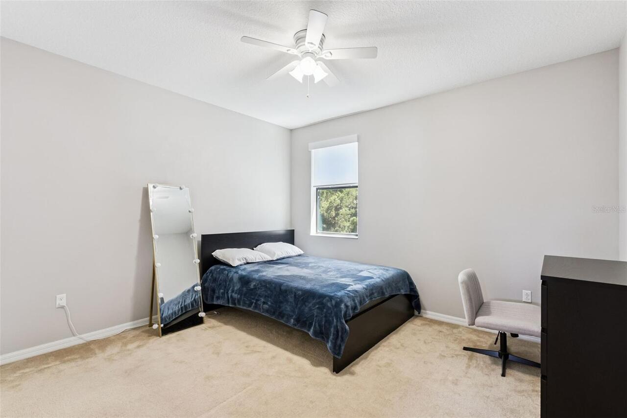 Listing Photo 9