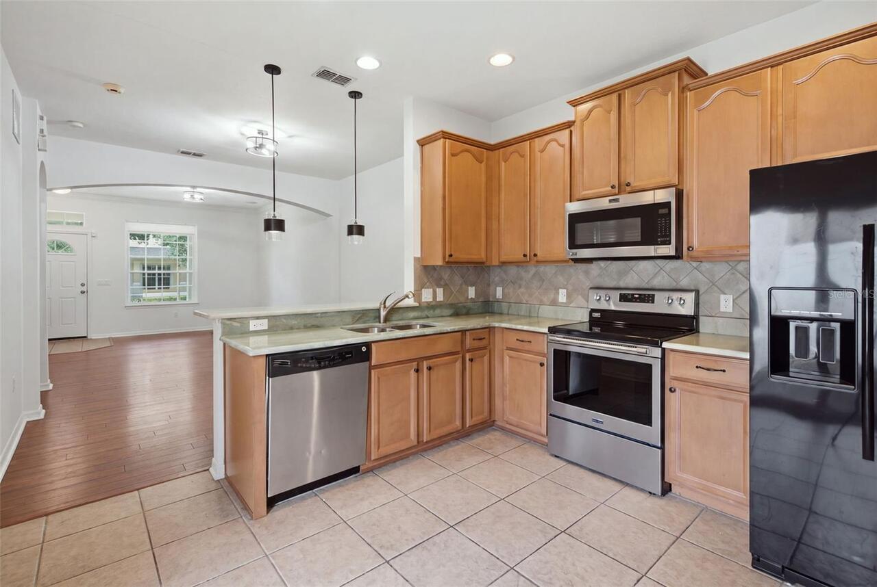 Listing Photo 11