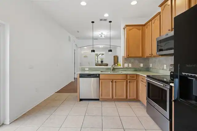 Listing Photo 14