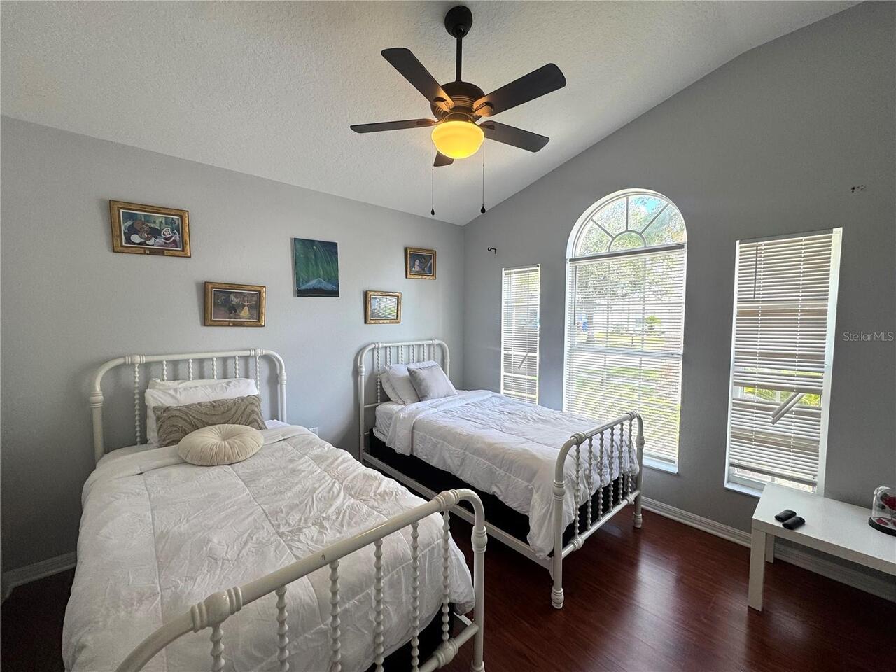 Listing Photo 8