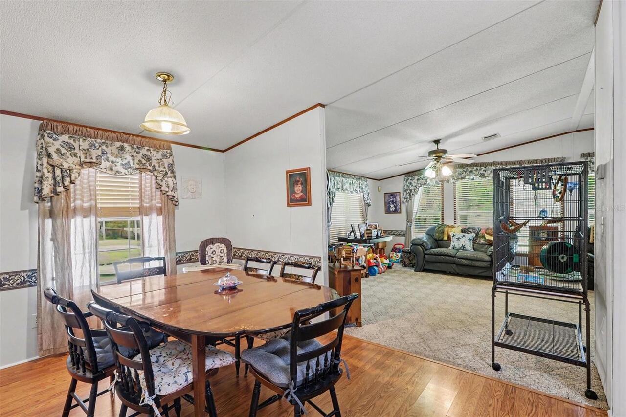 Listing Photo 12
