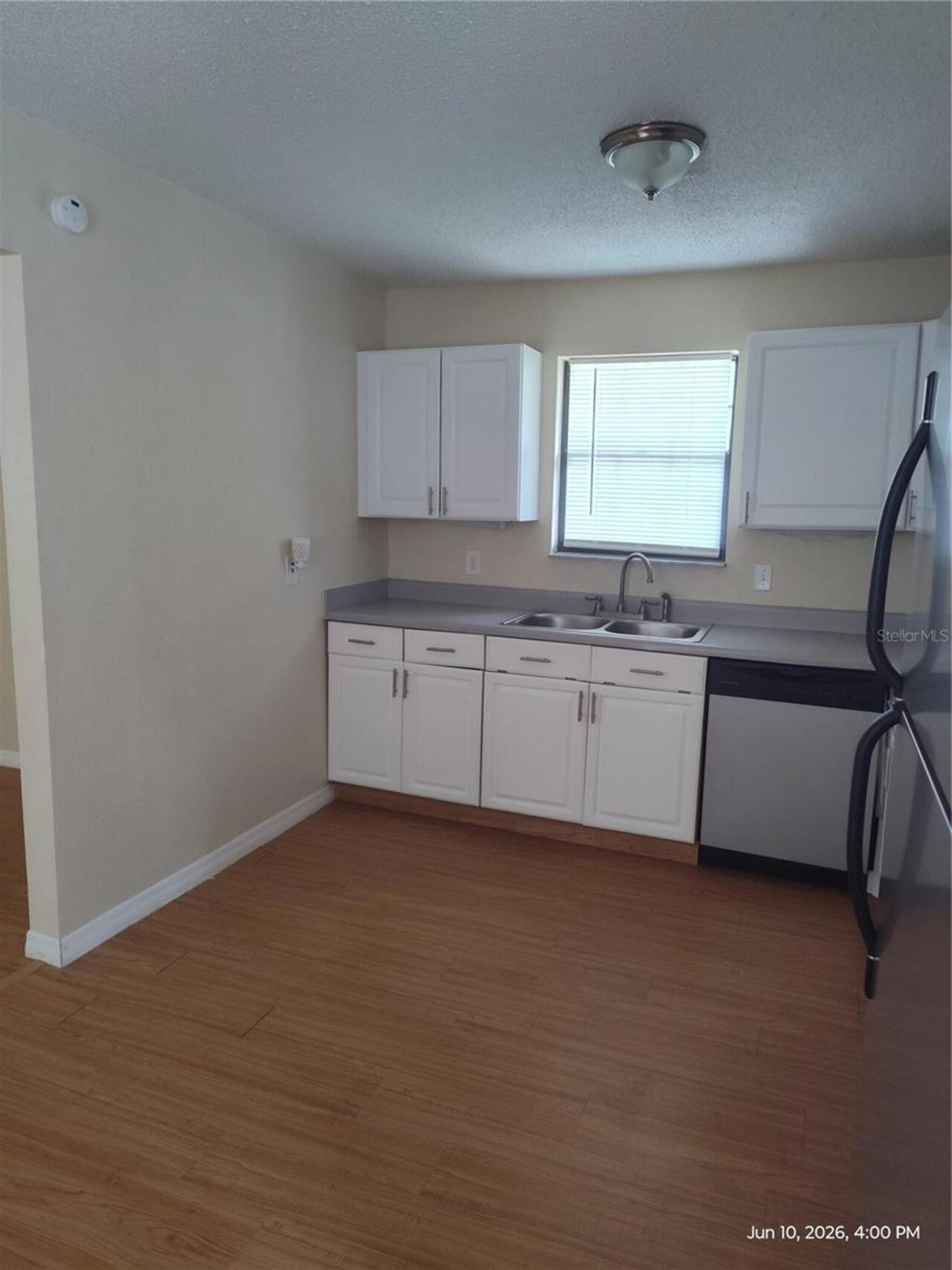 Listing Photo 9