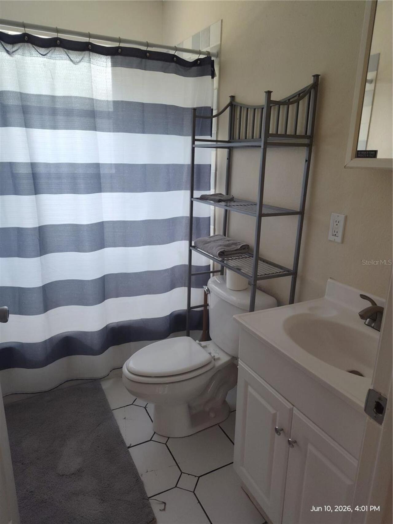 Listing Photo 12