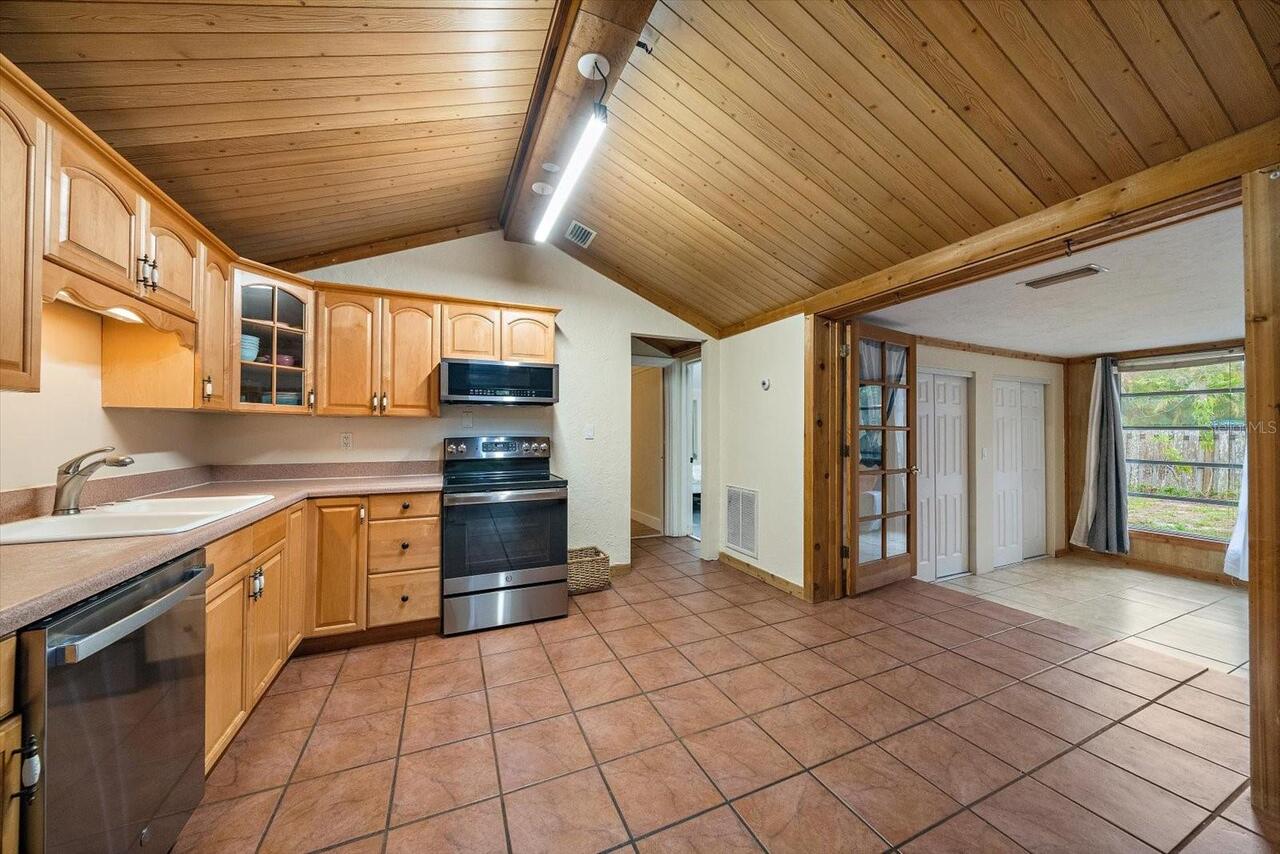 Listing Photo 7