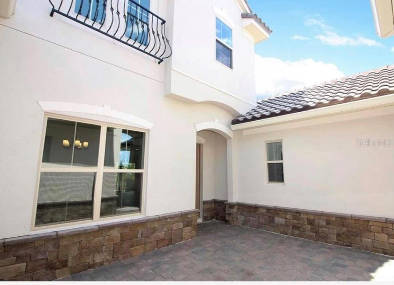 Listing Photo 9