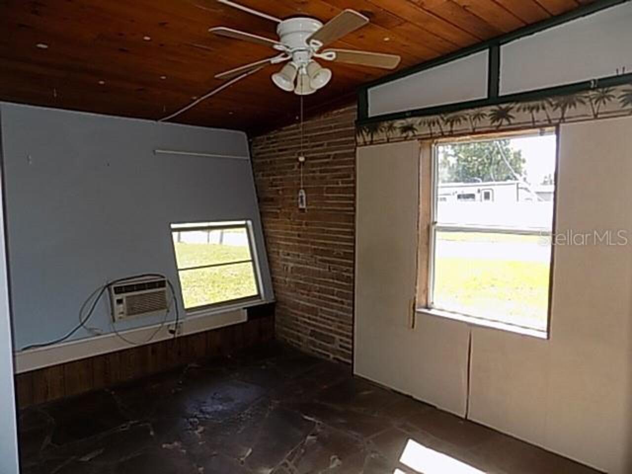 Listing Photo 14