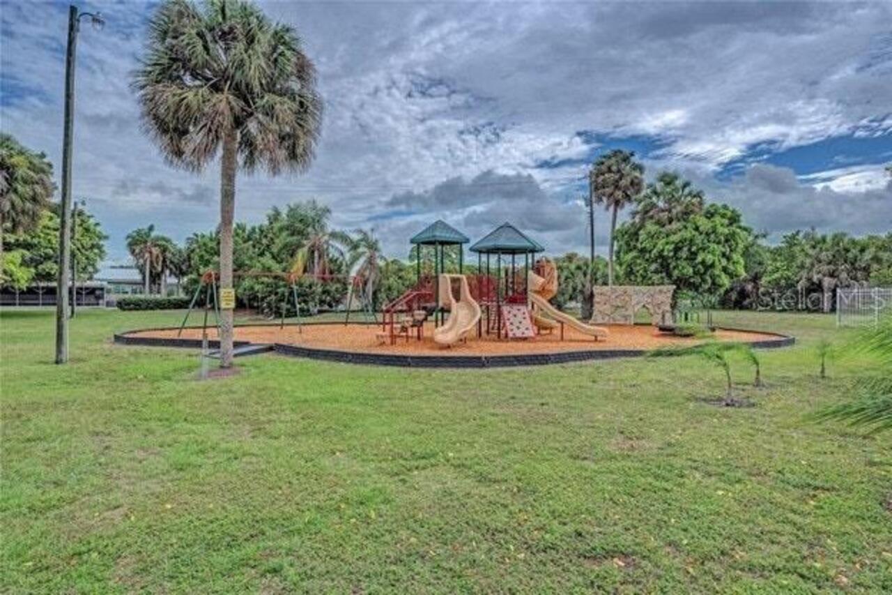 Listing Photo 29