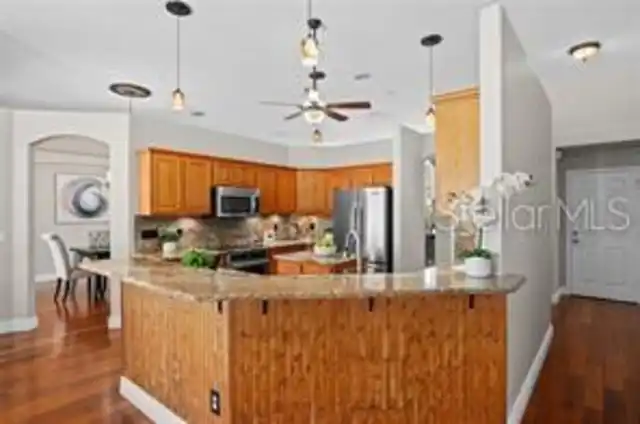 Listing Photo 6