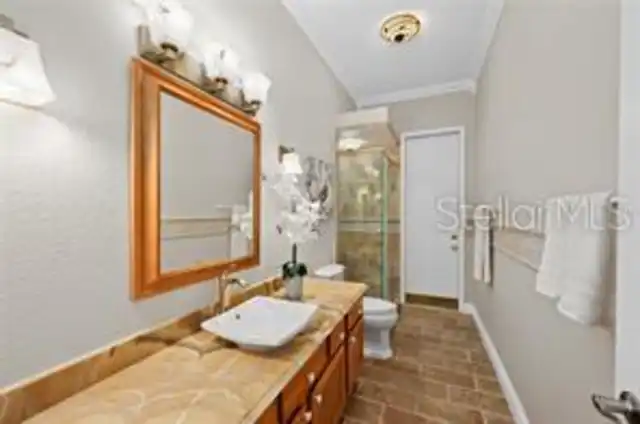 Listing Photo 14