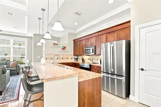 Listing Photo 9