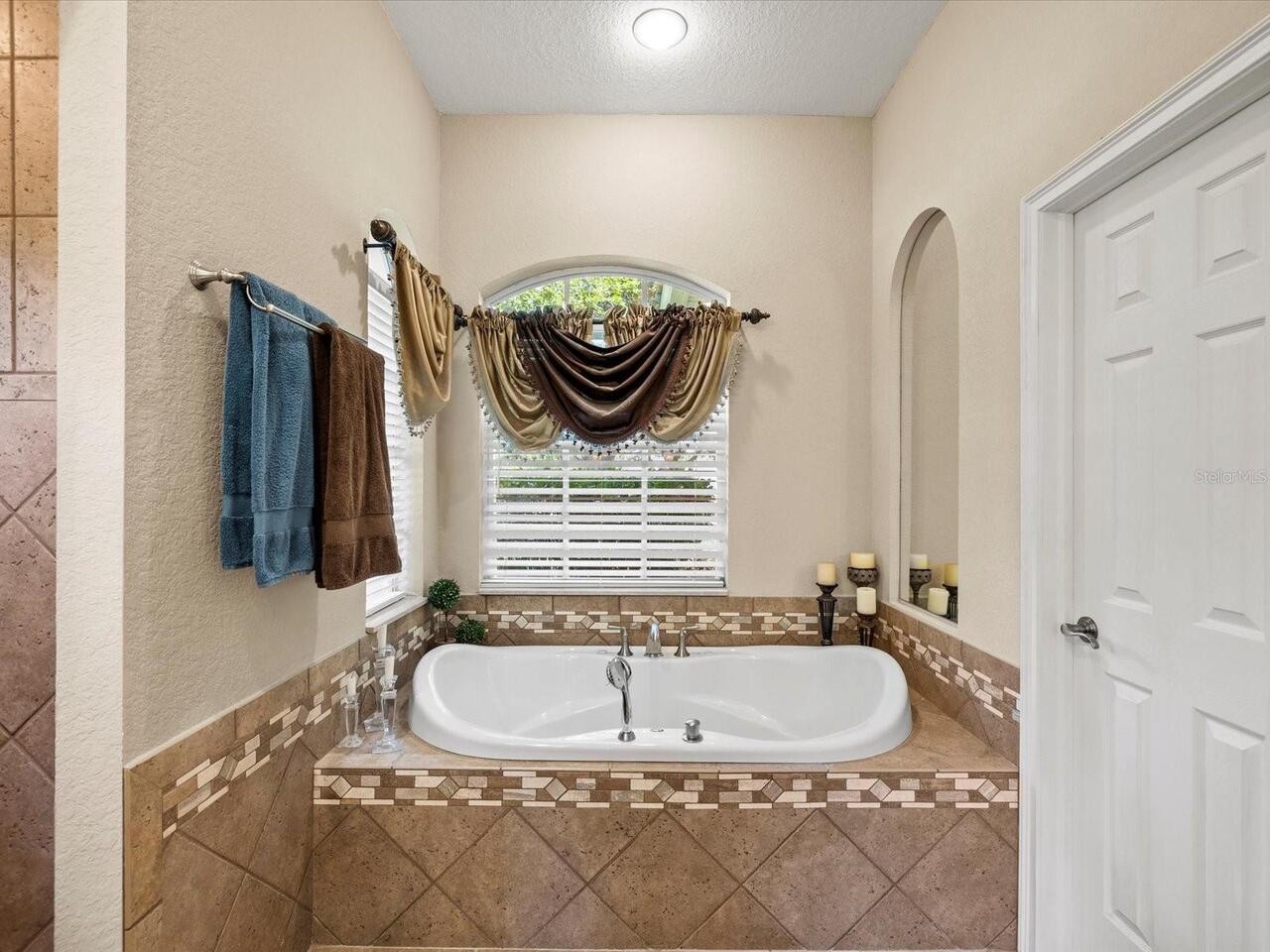 Listing Photo 14