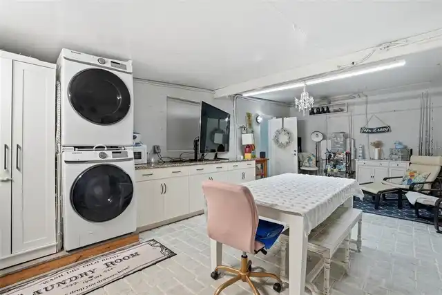 Listing Photo 34