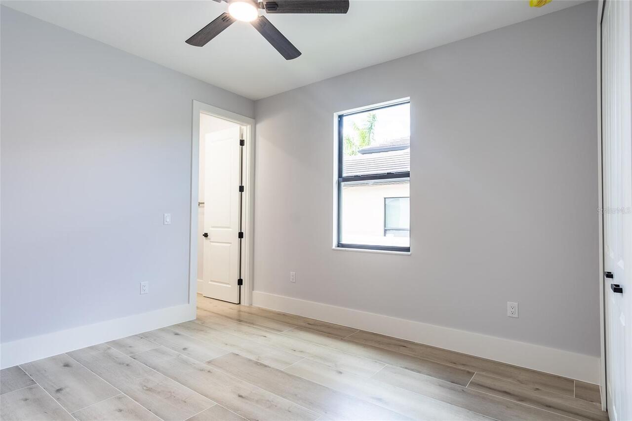 Listing Photo 28