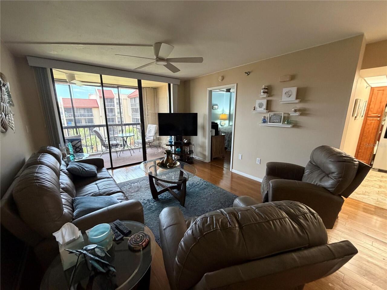 Listing Photo 12