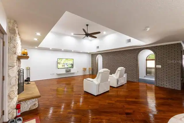 Listing Photo 44