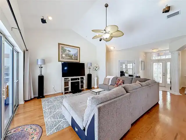 Listing Photo 15