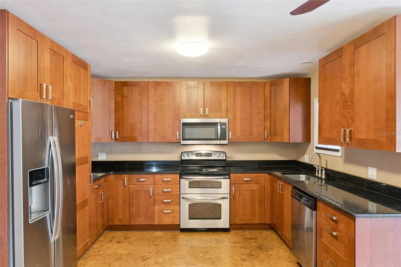 Listing Photo 10