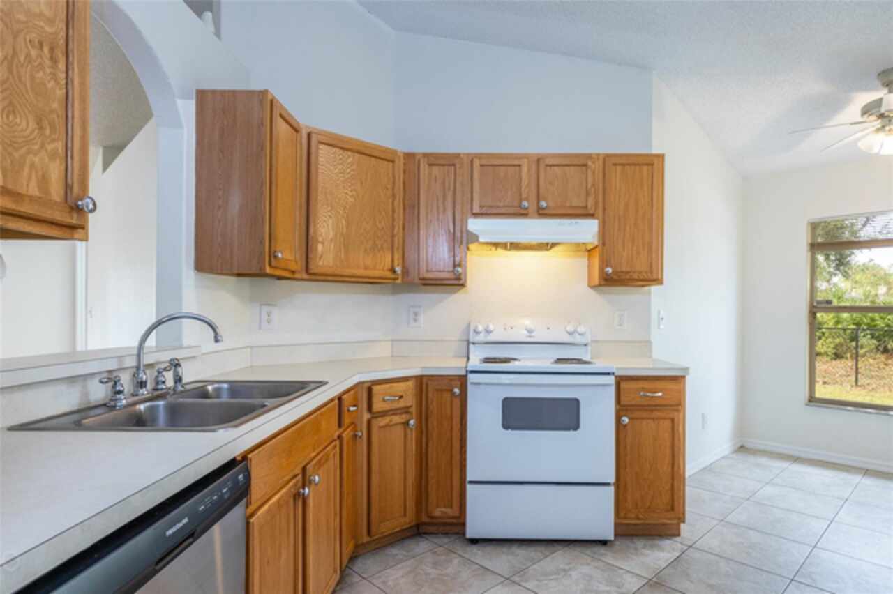 Listing Photo 8